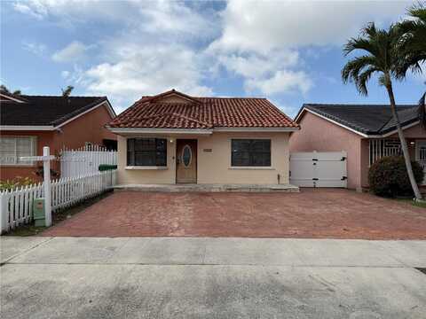 9058 NW 115th St, Hialeah Gardens, FL 33018