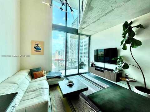 690 SW 1st Ct, Miami, FL 33130