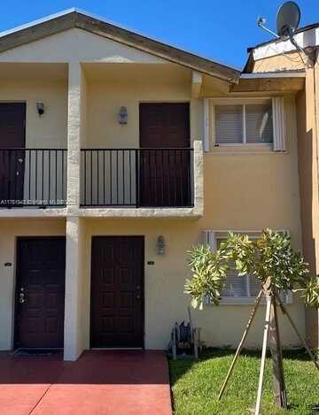 560 NW 82nd Pl, Miami, FL 33126