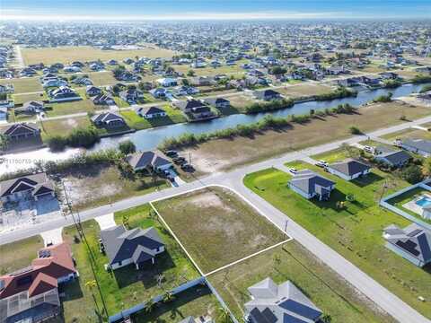 2105 NE 6TH AVE, Cape Coral, FL 33909