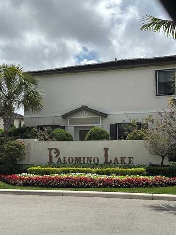 4706 Santa Cruz Way, Davie, FL 33314