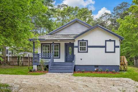 2011 S 7th Street, Ocean Springs, MS 39564