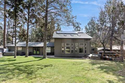 61225 Nisika Court, Bend, OR 97702