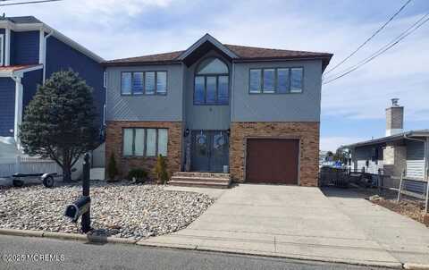 20 Pilot Road, Toms River, NJ 08753