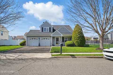 90 W Shenendoah Road, Howell, NJ 07731