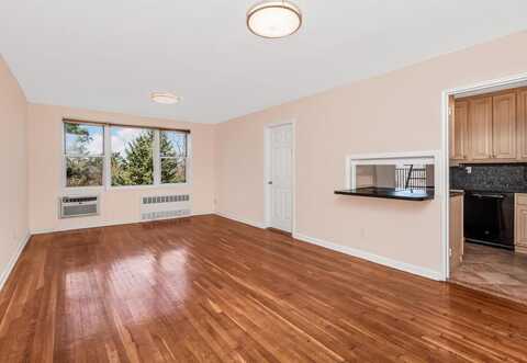679 W 239th Street, Bronx, NY 10463