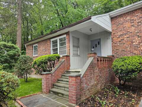 23 Beverly Road, Glen Cove, NY 11542