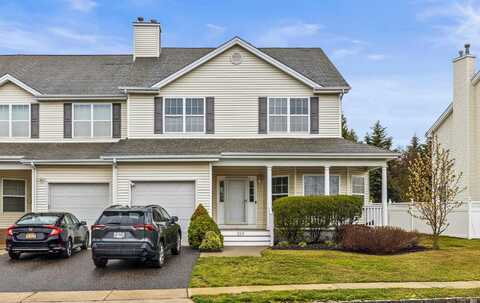 224 Rivendell Court, Melville, NY 11747