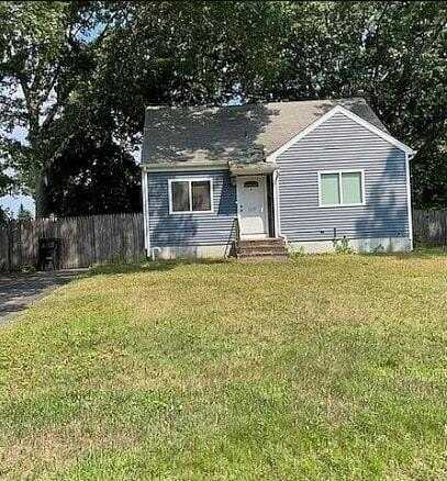 1137 Namdac Avenue, Bay Shore, NY 11706
