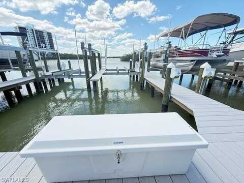 268b Wiggins Bay, NAPLES, FL 34110