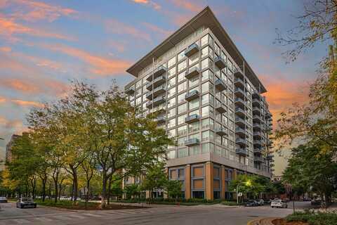 125 E 13TH Street, Chicago, IL 60605