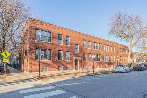 1952 W George Street, Chicago, IL 60657
