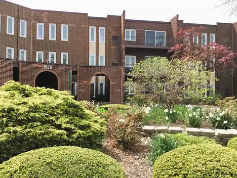 1550 Sandpebble Drive, Wheeling, IL 60090