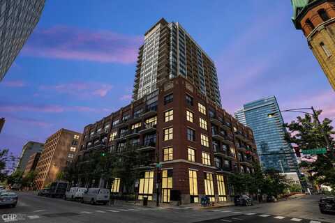 210 S Desplaines Street, Chicago, IL 60661