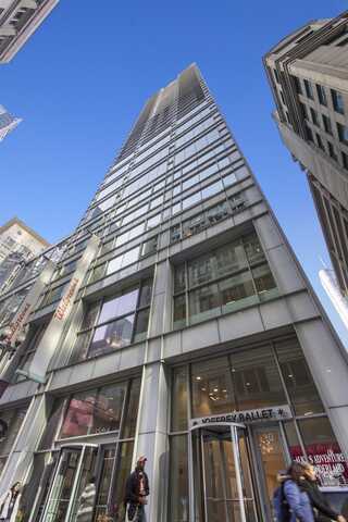 8 E Randolph Street, Chicago, IL 60601