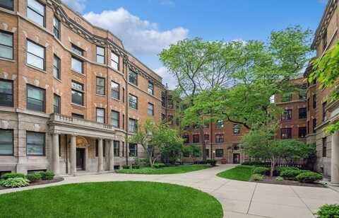 670 W Irving Park Road, Chicago, IL 60613