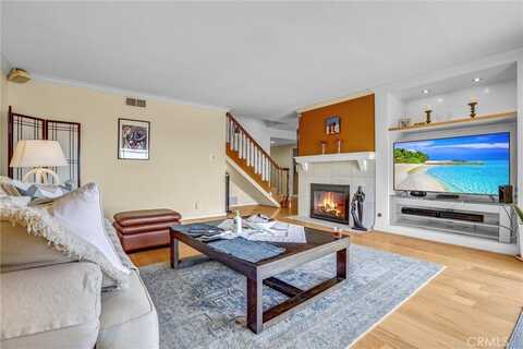 4612 Wolfe Way, Woodland Hills, CA 91364