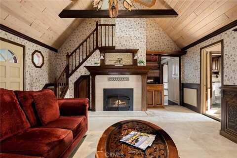 229 Maple Drive, Lake Arrowhead, CA 92352