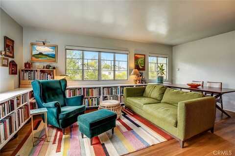 5298 Village 1/2, Los Angeles, CA 90016