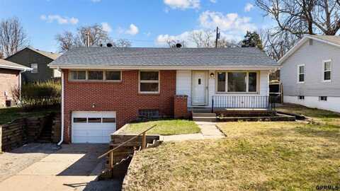 7516 Richmond Drive, Omaha, NE 68134