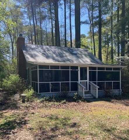 809 Salisbury Park Road, Hague, VA 22469