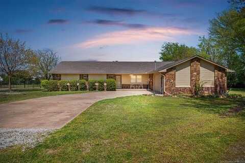 16205 E Mary Lynn Road, Inola, OK 74036