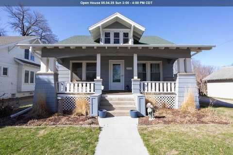 215 4th St NW, Le Mars, IA 51031