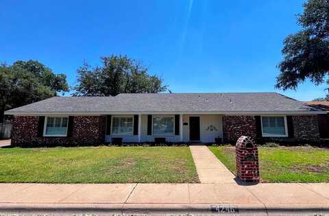 4246 Kirkwood Dr, Odessa, TX 79762