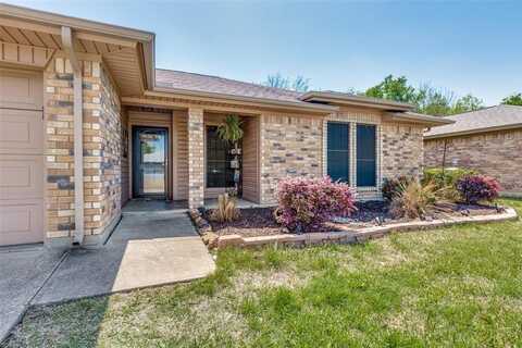 6361 Hunters Glen Drive, Watauga, TX 76148