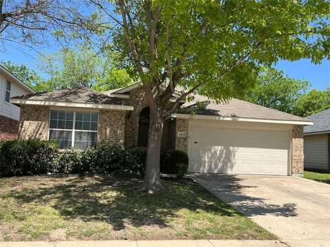 4413 Grassy Glen Drive, Fort Worth, TX 76244