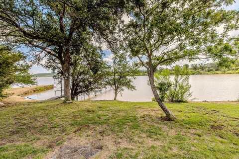 105 Breding Road, Leakey, TX 76449