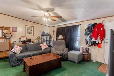 149 Hilltop Meadows Drive, Springtown, TX 76082