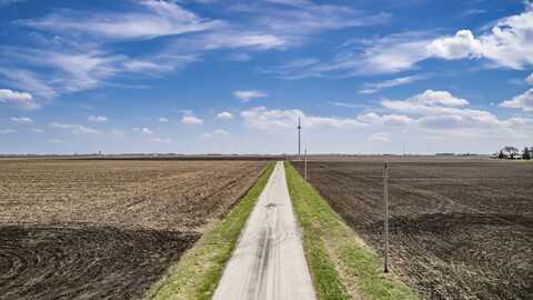 01 E 900 Rd., Bement, IL 61813
