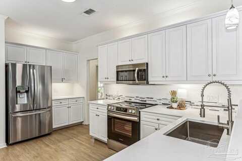 4118 Oak Pointe Dr, Gulf Breeze, FL 32563