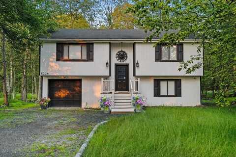 5627 Pembrook Drive, Tobyhanna, PA 18466