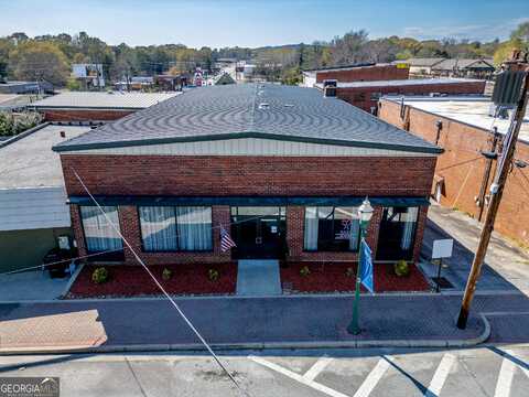 18 W Currahee Street, Toccoa, GA 30577