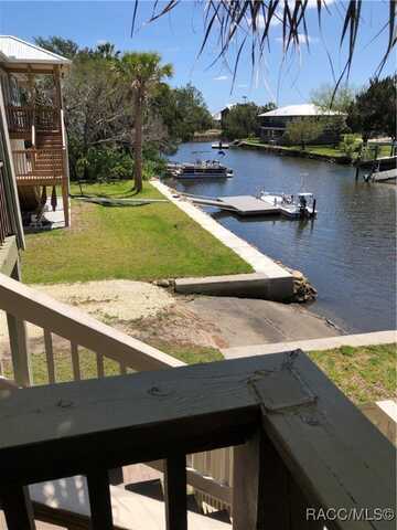12108 W Gulf Breeze Court, Crystal River, FL 34429