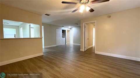 1439 NW 94th Way, Coral Springs, FL 33071