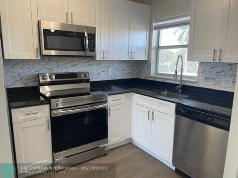8600 Sunrise Lakes Blvd, Sunrise, FL 33322