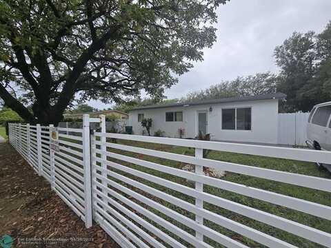 1220 NE 206th St, Miami, FL 33179