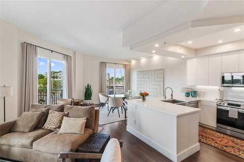2631 NE 14th Ave, Wilton Manors, FL 33334