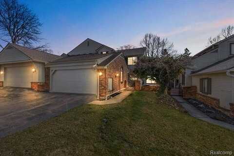 6906 Pebblecreek Woods Drive, West Bloomfield, MI 48322