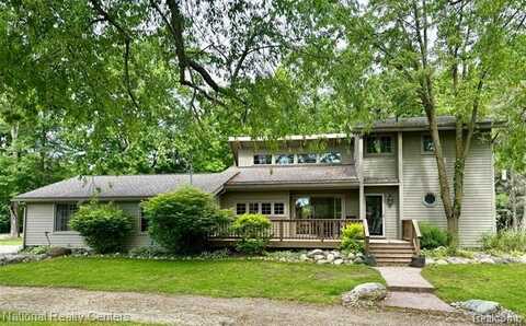 9247 SCHREPFER Road, Howell, MI 48855