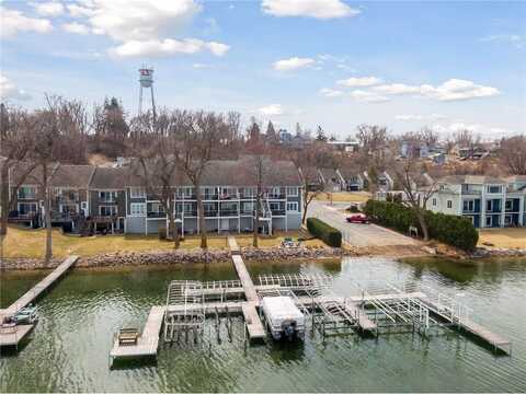 402 E Lake Street, Waconia, MN 55387