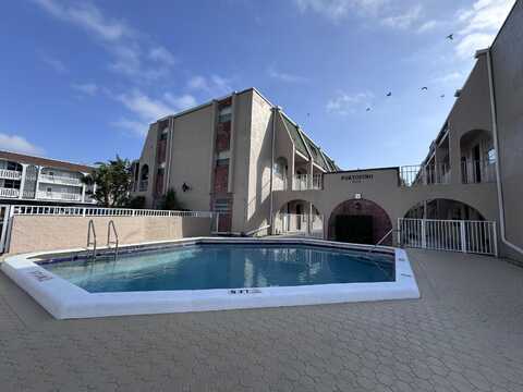 1100 SE 4th Avenue, Deerfield Beach, FL 33441