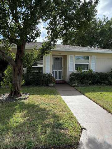 8720 Belle Aire Drive, Boca Raton, FL 33433