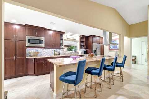 6858 Villas Drive W, Boca Raton, FL 33433