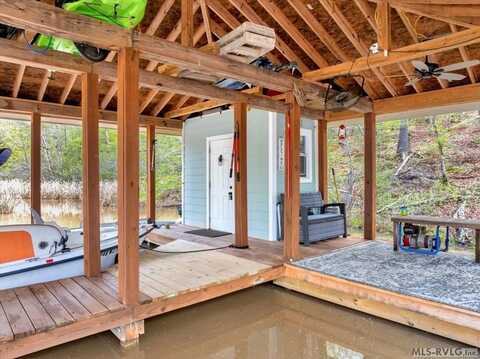950 Starboard Drive, Bracey, VA 23919