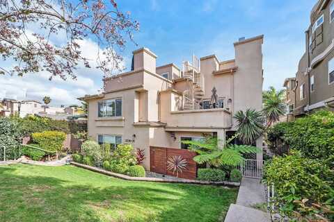 2233 Felspar St, San Diego, CA 92109