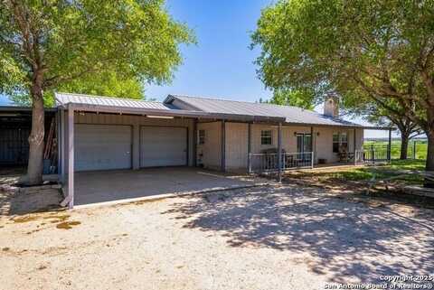 9404 Crow Lane, Adkins, TX 78101